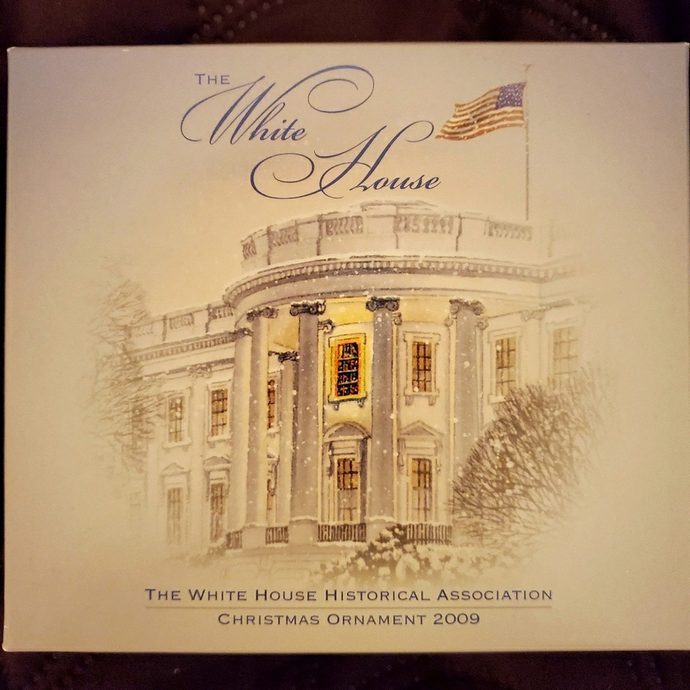 White House Christmas Ornament 2009